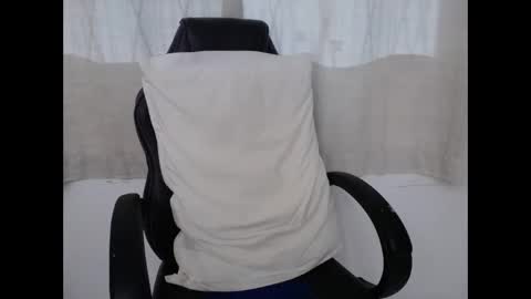 corolaxxl online show from November 15, 3:19 am