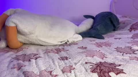 Lina online show from December 18, 2:23 pm