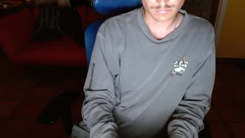 Snapshot of couldbesleeping chatting on October 13, 12:23 am couldbesleeping online show from October 13, 12:23 am