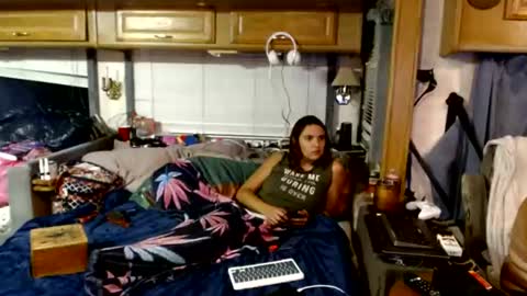 Alaskawildcouple online show from June 18, 9:25 am