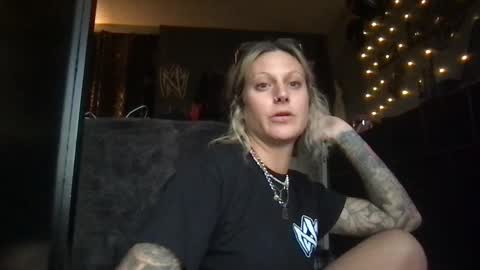 Bayleecaitlin online show from November 18, 10:13 pm