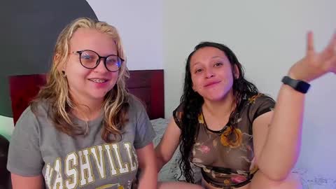 Snapshot of crazy_cakes_ chatting on December 8, 4:39 pm Lexie  Rose  online show from December 8, 4:39 pm