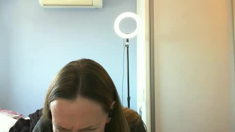 Anny online show from November 11, 3:58 pm