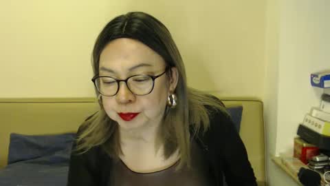 Snapshot of crazychika chatting on January 12, 4:08 pm Kelly   online show from January 12, 4:08 pm