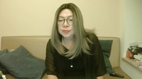 Snapshot of crazychika chatting on October 3, 6:05 pm Kelly   online show from October 3, 6:05 pm