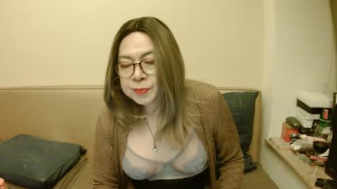 Snapshot of crazychika chatting on March 3, 5:52 pm Kelly   online show from March 3, 5:52 pm