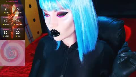Roxy online show from May 30, 2:26 pm