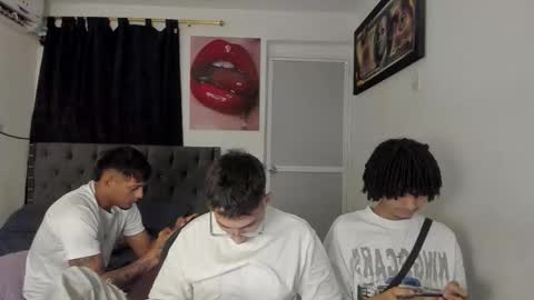 crazzy_master1 online show from April 5, 5:48 am