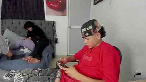 crazzy_master1 online show from April 6, 4:46 am