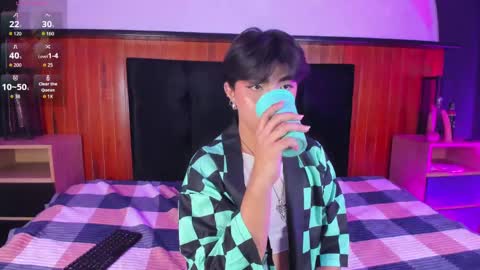 Snapshot of creamy_angelo chatting on October 4, 5:05 am creamy_angelo online show from October 4, 5:05 am