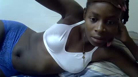 creamy_pussie online show from May 29, 10:46 am