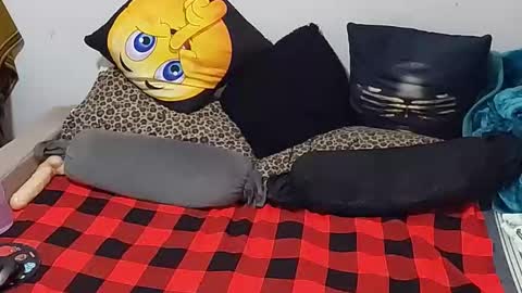 creamyhub online show from October 16, 1:33 pm