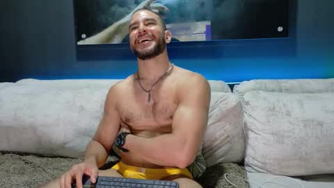 CRHISTIAN online show from October 31, 4:13 am