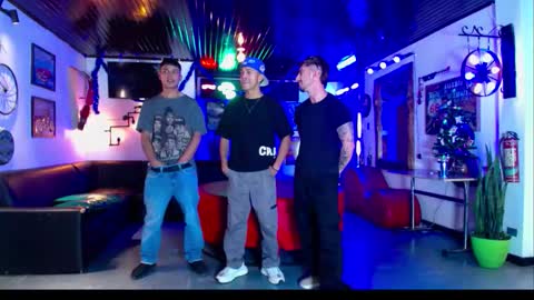 crismens online show from December 19, 8:15 pm