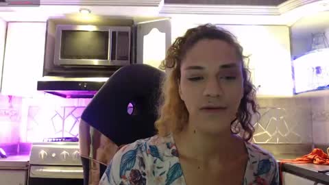 Cristina Onazis online show from May 4, 6:25 pm