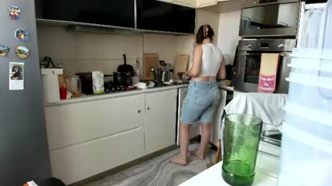 Twitter Christinne p online show from July 2, 8:19 am