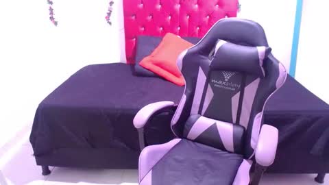 cristal1609 online show from February 24, 1:03 pm