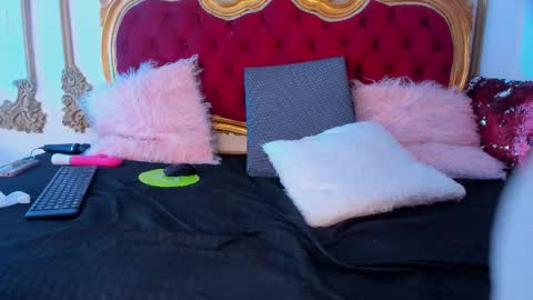 Cristal  online show from March 3, 9:11 pm