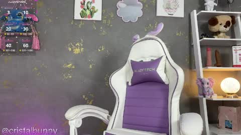 CristalIndependent model online show from April 16, 4:45 am