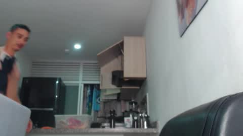 Snapshot of cristal_loverss chatting on November 2, 11:10 am cristal beautiful online show from November 2, 11:10 am