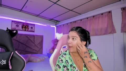 cristal_smith20 online show from April 7, 12:07 pm