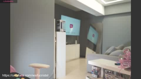 Laura online show from October 21, 3:33 am