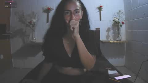   online show from May 1, 12:26 am