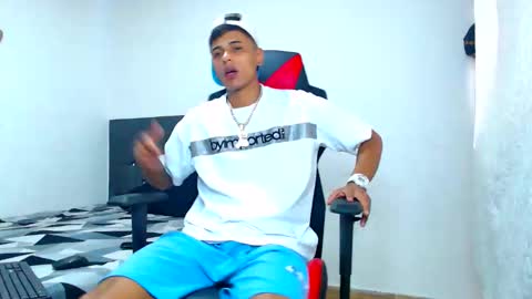 cristian online show from April 8, 9:51 pm