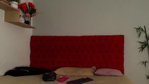 Cris  online show from June 23, 12:44 pm