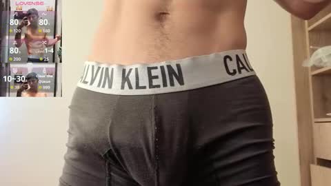 cristopher23  online show from October 6, 5:42 pm