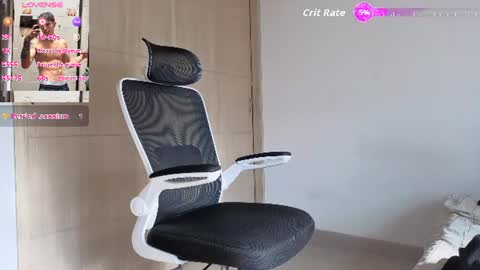 cristopher23  online show from July 21, 8:33 pm