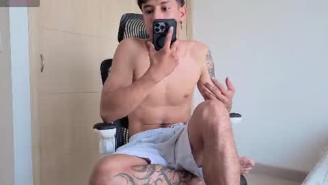cristopher23  online show from July 26, 2:36 pm