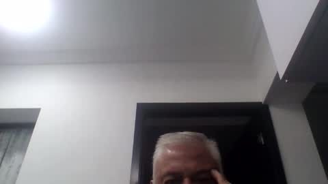 crmperez online show from April 13, 10:36 pm