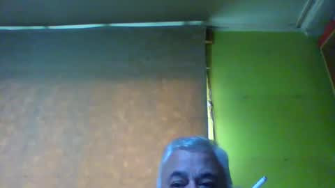 crmperez online show from February 11, 10:02 pm