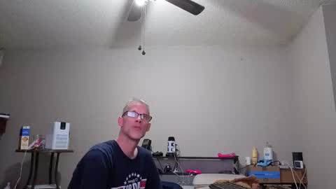 Crownandkat online show from February 12, 3:43 am