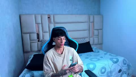 Croy online show from April 8, 5:10 am