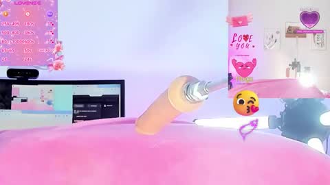 Mia online show from November 27, 1:13 am