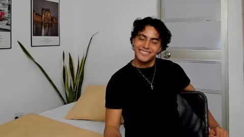 cruz_fernandez online show from November 11, 9:39 pm