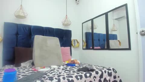 crystal_butterfly1 online show from October 21, 1:38 pm