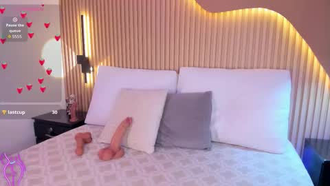 Chris online show from February 22, 6:39 am