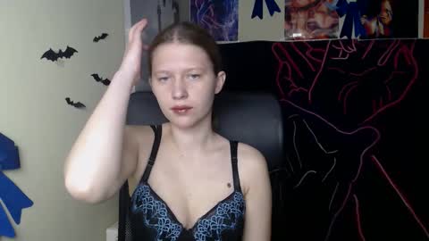 Stella online show from April 25, 6:27 pm