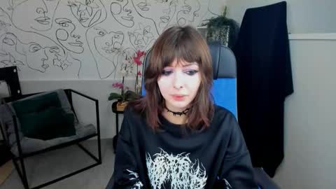 crystallbloom online show from September 30, 2:00 am