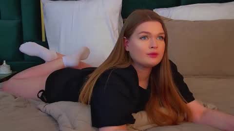 Crystal online show from February 17, 6:29 pm