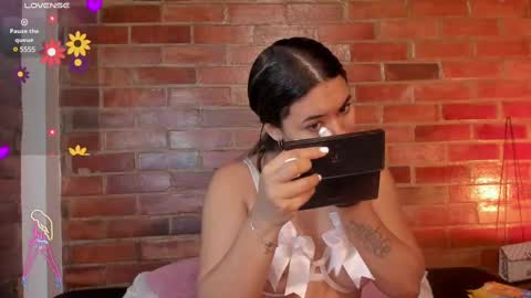 Soy Crystal online show from March 4, 10:02 am