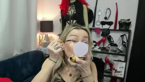 CrystalHotty online show from April 16, 4:34 am