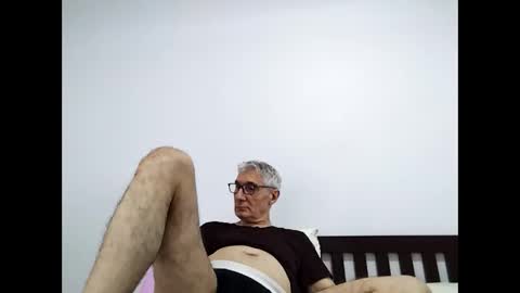 BIG UNCUT HARD COCK online show from May 13, 2:43 am