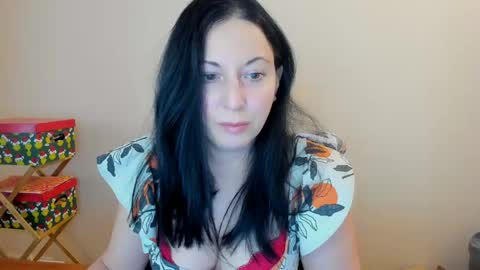 HELEN online show from May 27, 2:03 pm