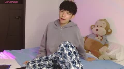 Cuddly online show from July 9, 12:03 am