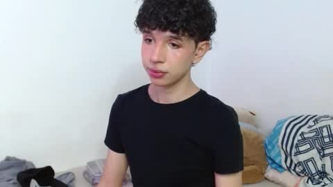 Cuddly online show from December 17, 6:42 am