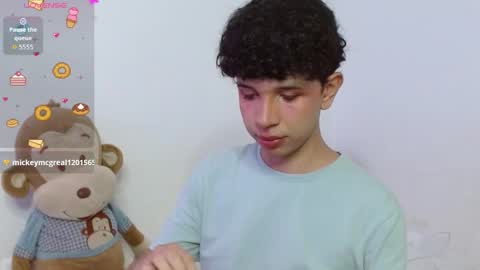 Cuddly online show from November 2, 4:45 am